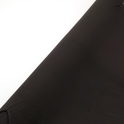 Peau de chèvre. Cuir finition mat. Teinte Noir