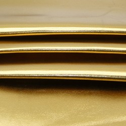 Peau de chèvre Fantaisie. Cuir métallisé lisseTeinte Doré cuivré
