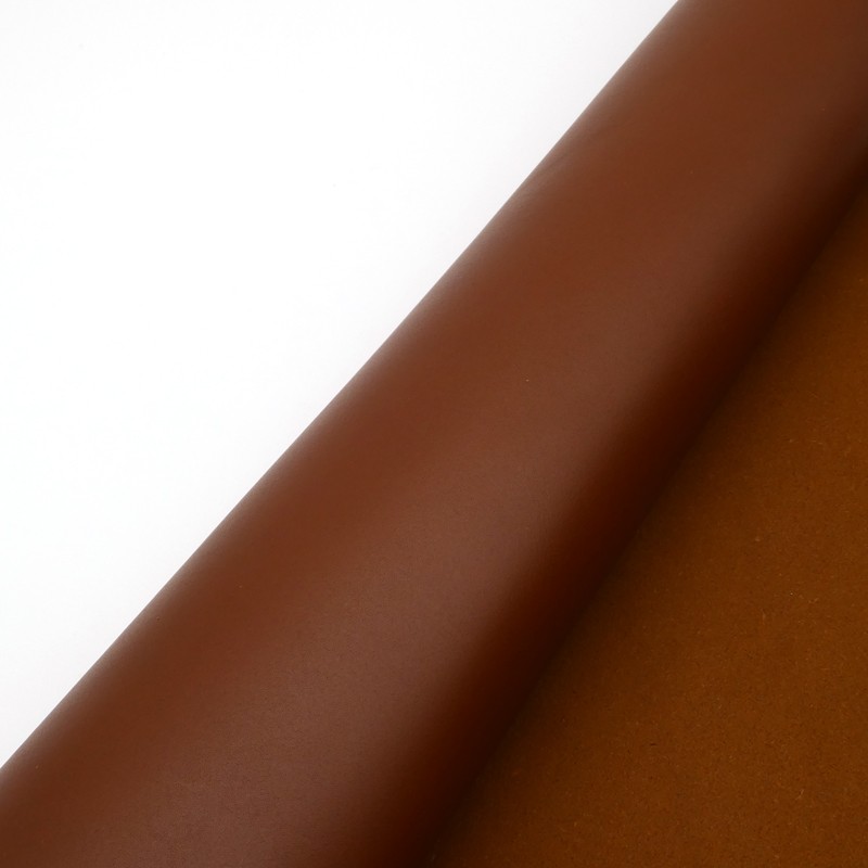 Vachette. Cuir lisse avec de la tenue . Marron Noisette
