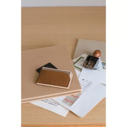 Livre 24 accessoire en cuir  Urukus 1  édition De Saxe