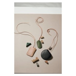 Livre 19 accessoires en cuir  Urukus 2  édition De Saxe