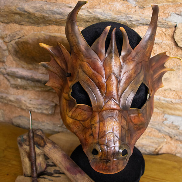 fabrication de masque en cuir